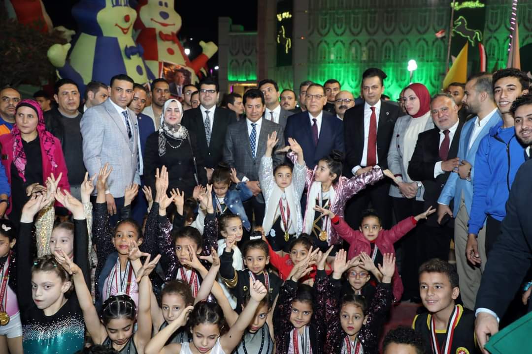 صبحى وغراب وعبد الجواد واباظة يشهدون احتفالية تكريم لاعبي الهوكي