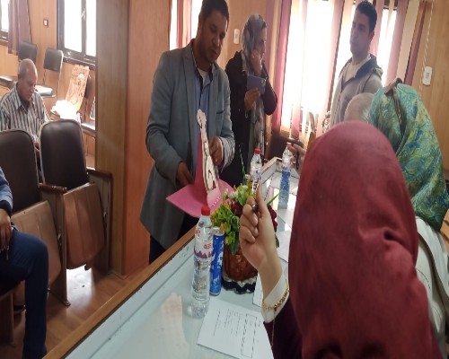 وكيل الرياضة بالقليوبية يشهد تحكيم الأشغال الفنية والحرف التراثية