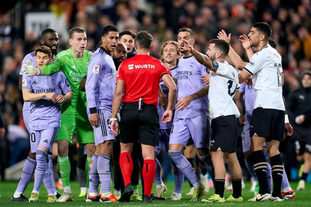 ريال مدريد وفالنسيا