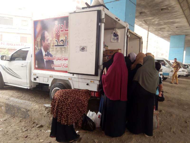 منافذ متنقلة لبيع السلع الغذائية بأسعار مخفضة فى بركة السبع و الشهداء و أشمون ومنوف.. مبادرة رد الجميل