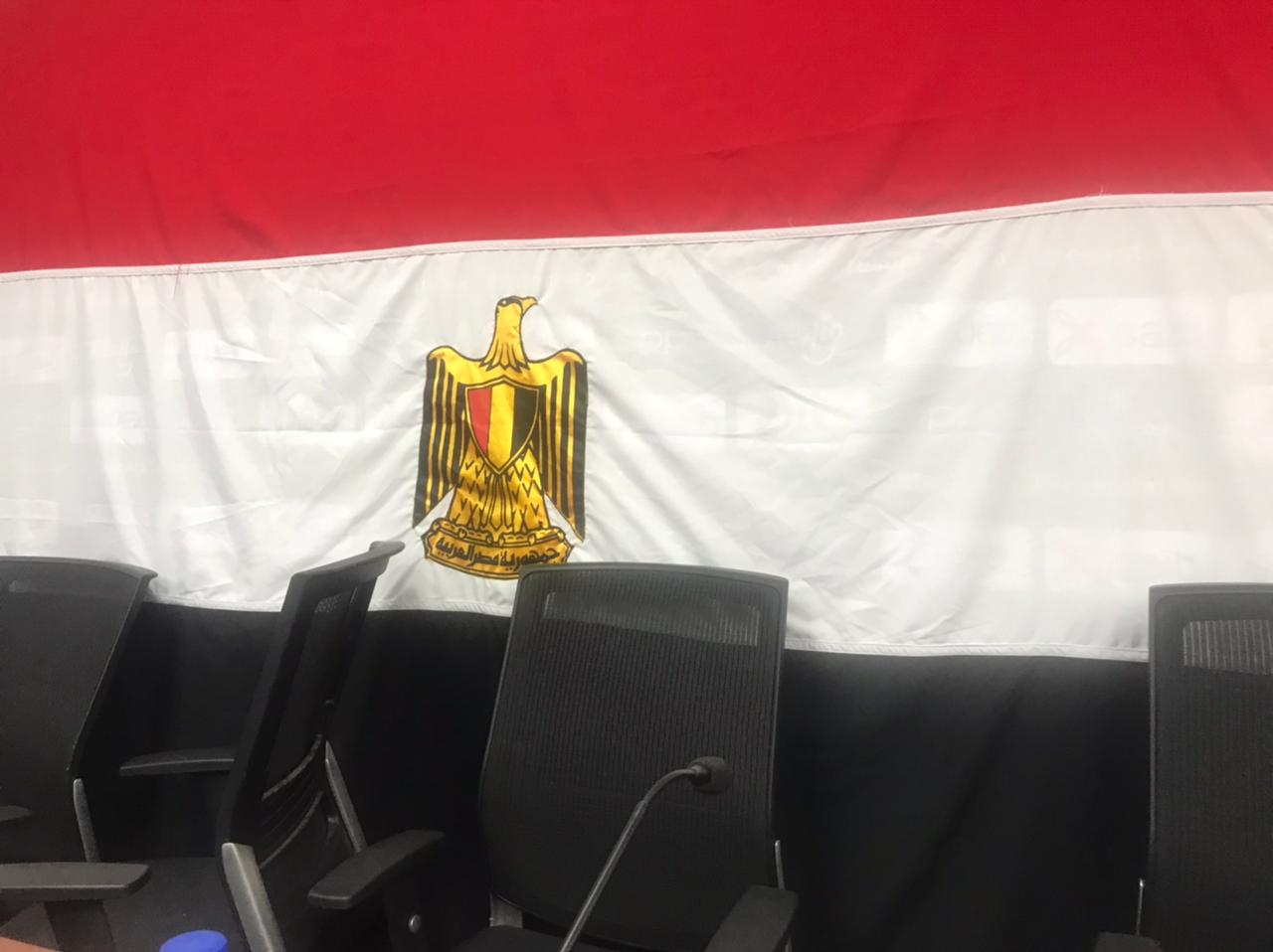 النسر مقلوب .. رياضة النواب تطالب بتعديل وضعية علم مصر بقاعة استاد الاسكندرية 