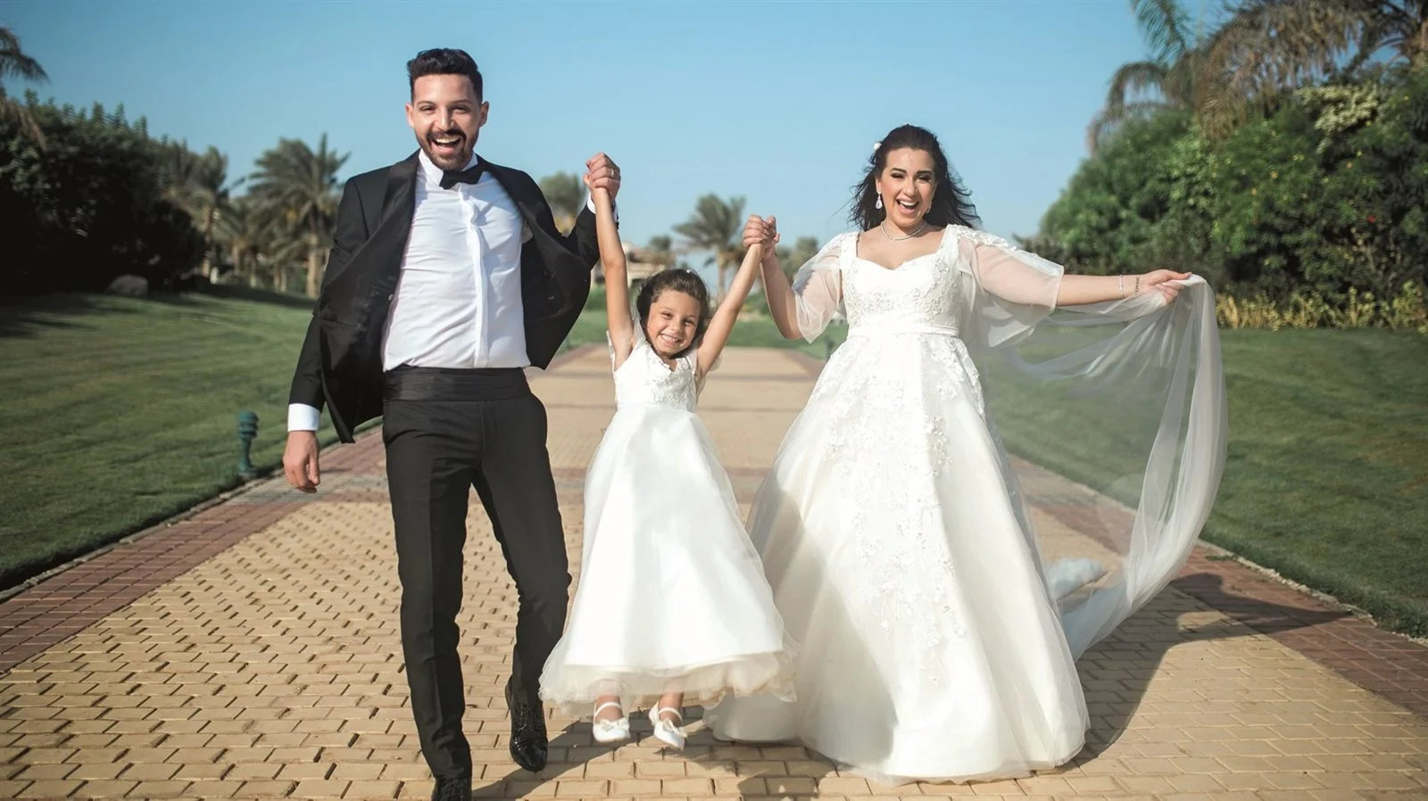 الحكاية الكاملة لـ إنفصال أبنة شريف منير والفنان محمود حجازى