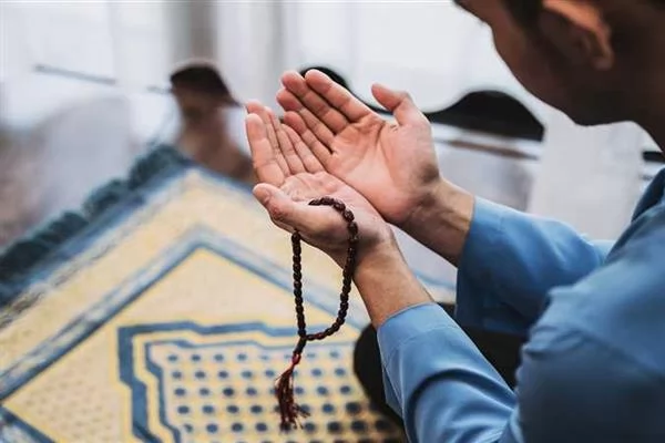 حكم الدعاء بـ"اللهم عاملني بعدلك لابرحمتك" 