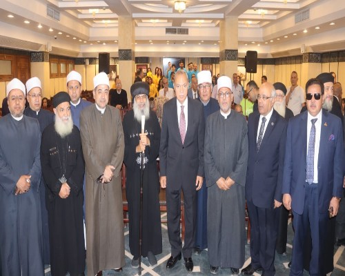 محافظ القليوبية يهنئ الاخوة الاقباط بمطرانية بنها وشبين القناطر وشبرا الخيمة 