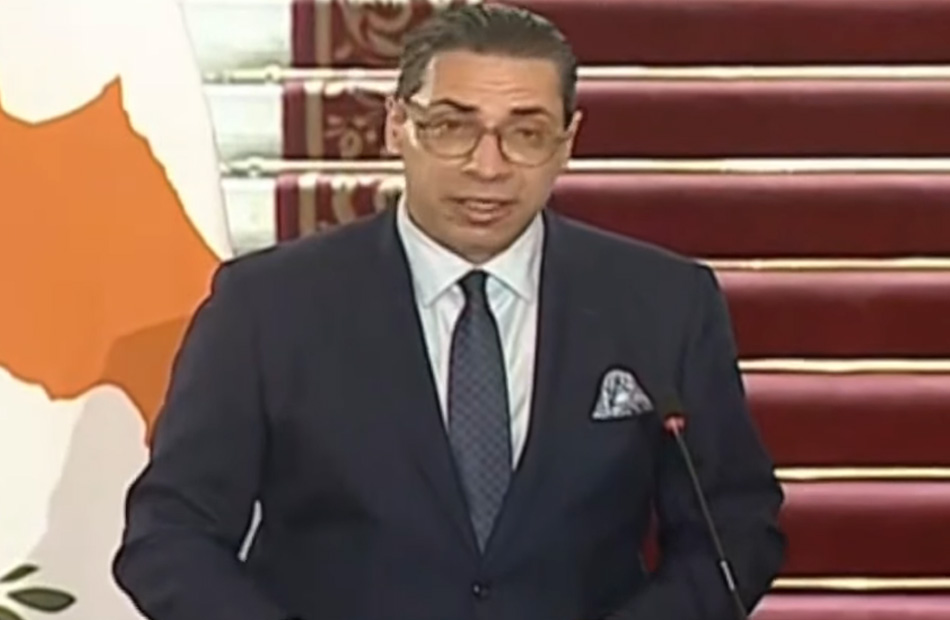 كونستانتينوس كومبوس وزير خارجية قبرص