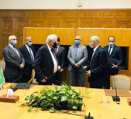 رئيس مصلحة الجمارك يوقع على إنضمام مصر لإتفاقية التعاون الجمركى العربى.. بالصور