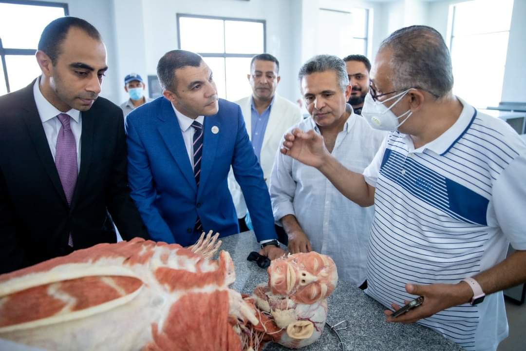رئيس جامعة السويس  يستقبل أعضاء البرنامج الرئاسي لتأهيل التنفيذيين للقيادة EPLP 