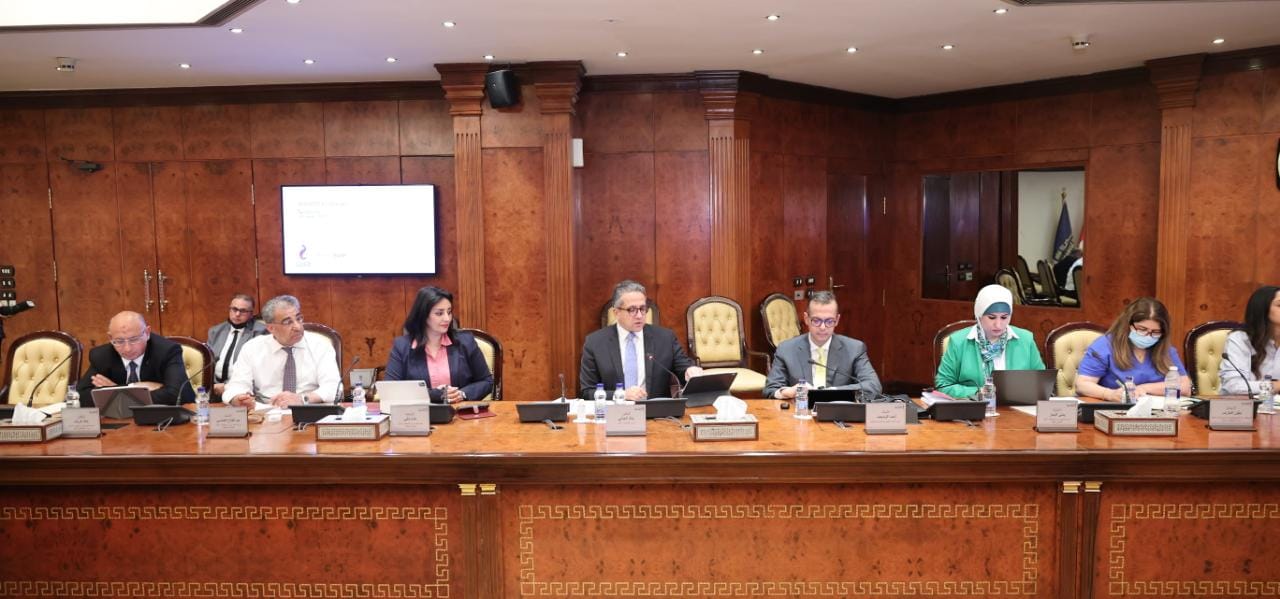 وزيرا السياحة والآثار والاتصالات يتابعان الموقف التنفيذى لرفع كفاءة سرعات خدمة الإنترنت 