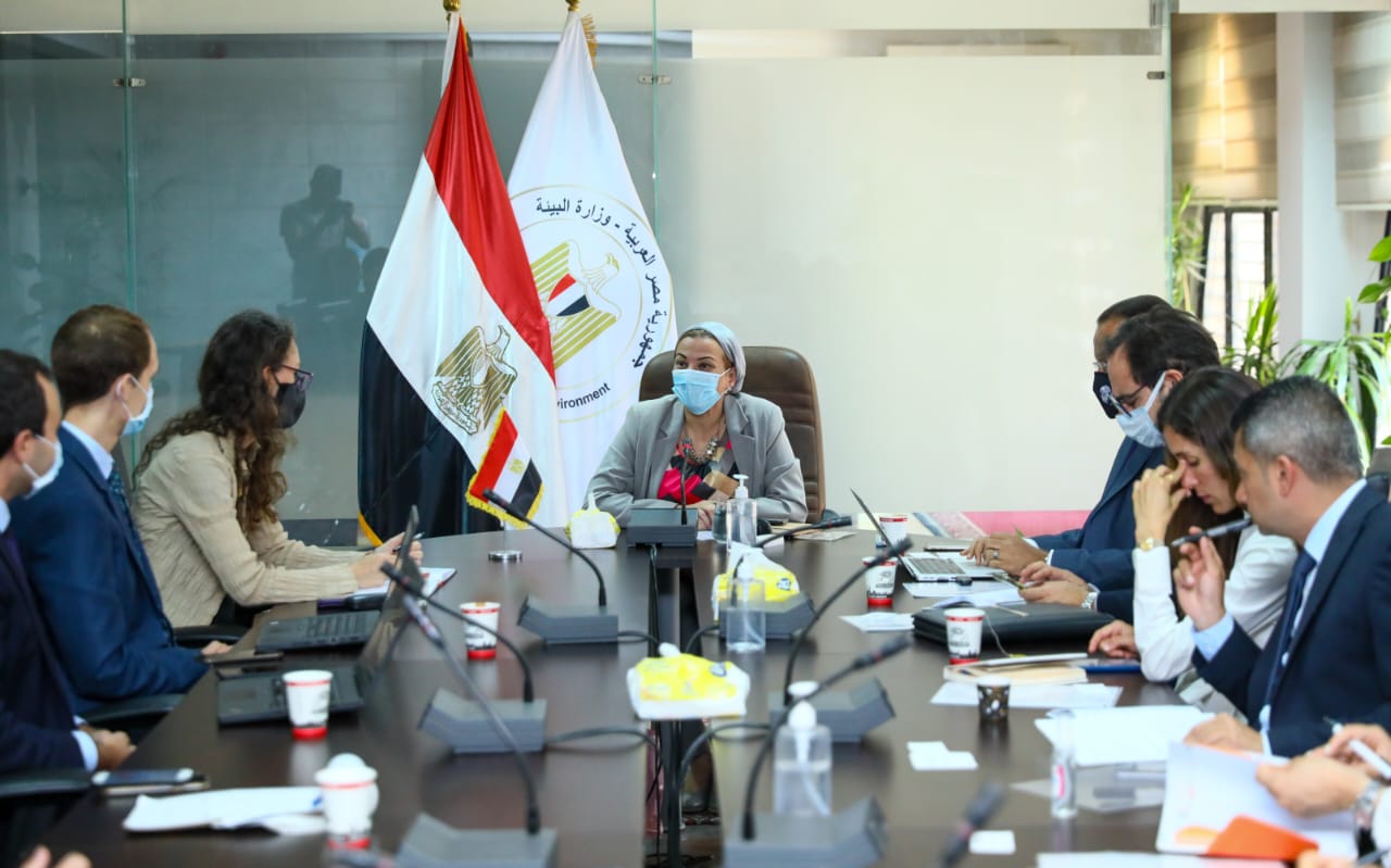وزيرة البيئة تبحث مع بعثة صندوق النقد الدولي التوسع فى المشروعات القومية الخضراء