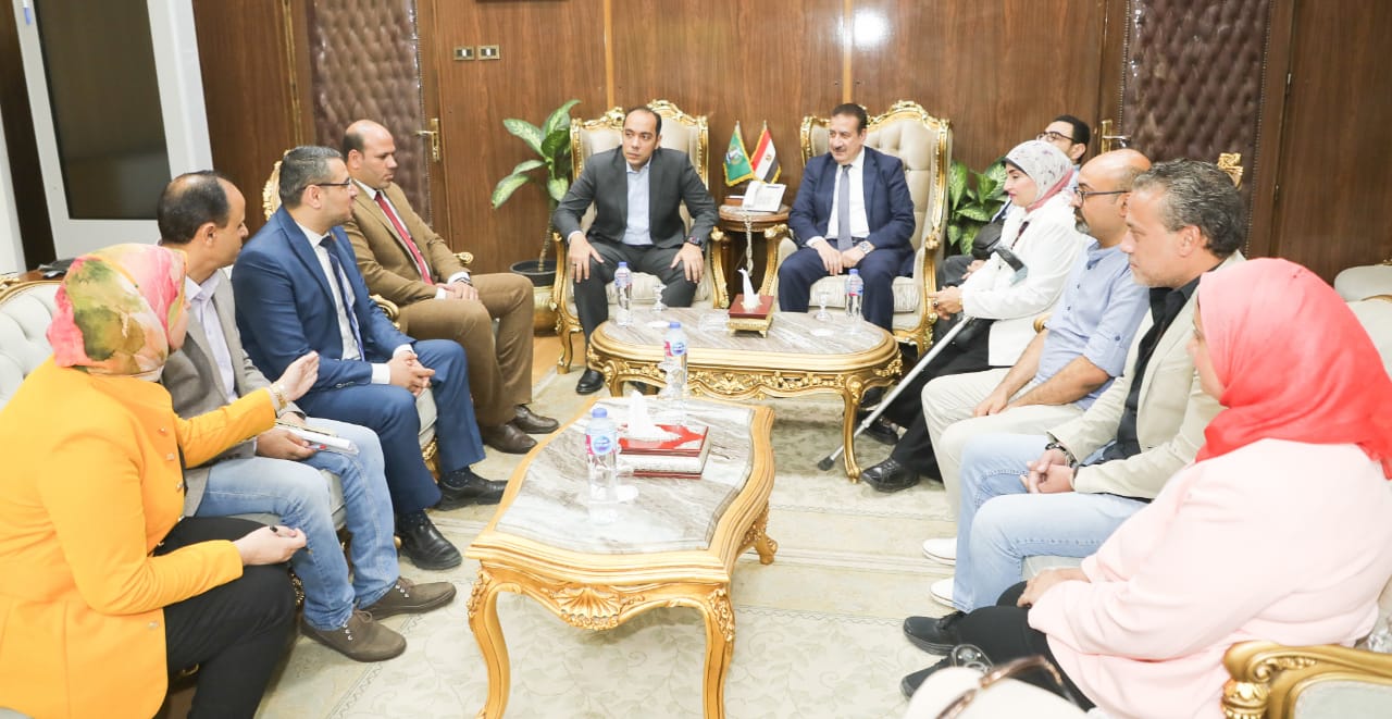 محافظ المنوفية خلال الإجتماع