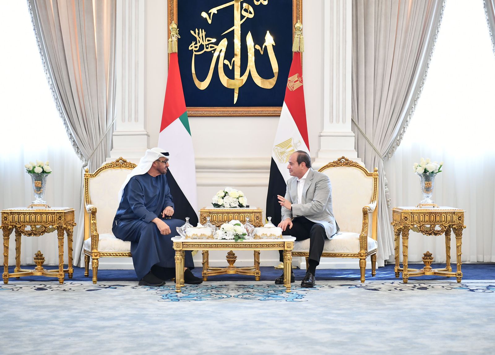 الرئيس السيسى يلتقى رئيس دولة الإمارات فى العلمين الجديدة