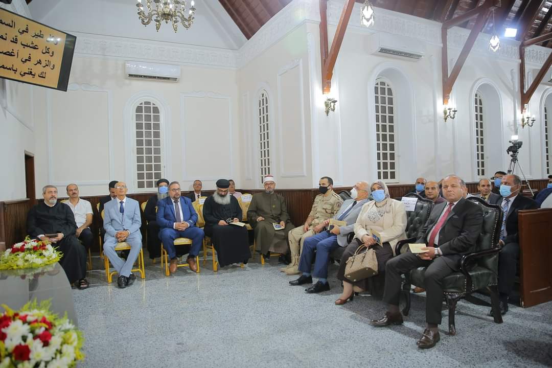 رئيس الطائفة الإنجيلية يشارك في رسامة شيوخ جدد للكنيسة بالإسماعيلية .صور