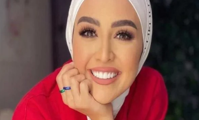 هلا رشدي 