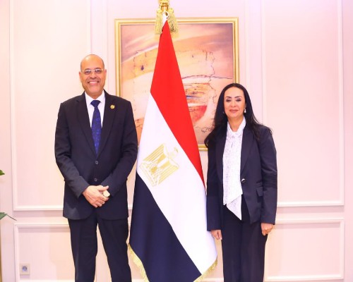 العمل العمل والتضامن