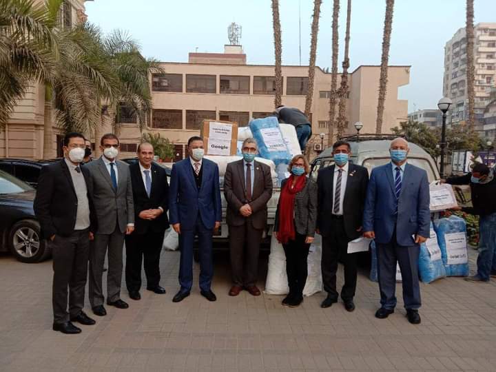مستلزمات للحماية الشخصية للأطقم الطبية بمستشفي بنها الجامعي