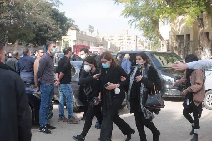42 صورة من جنازة الفنانة مها أبو عوف
