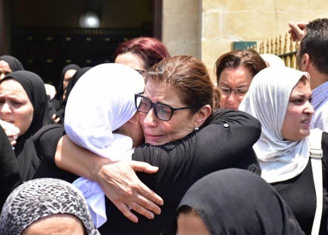 42 صورة من جنازة الفنانة مها أبو عوف