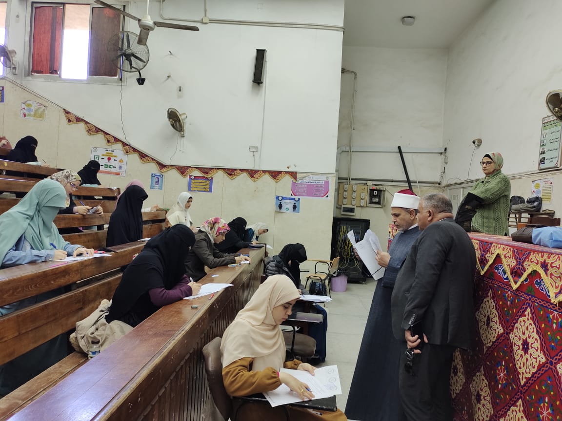 رئيس جامعه الازهر يتفقد امتحانات كلية الدراسات الإسلامية