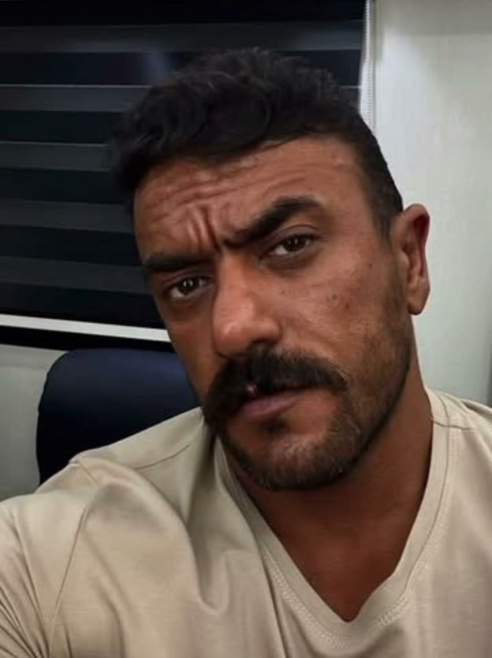 الفنان أحمد العوضى