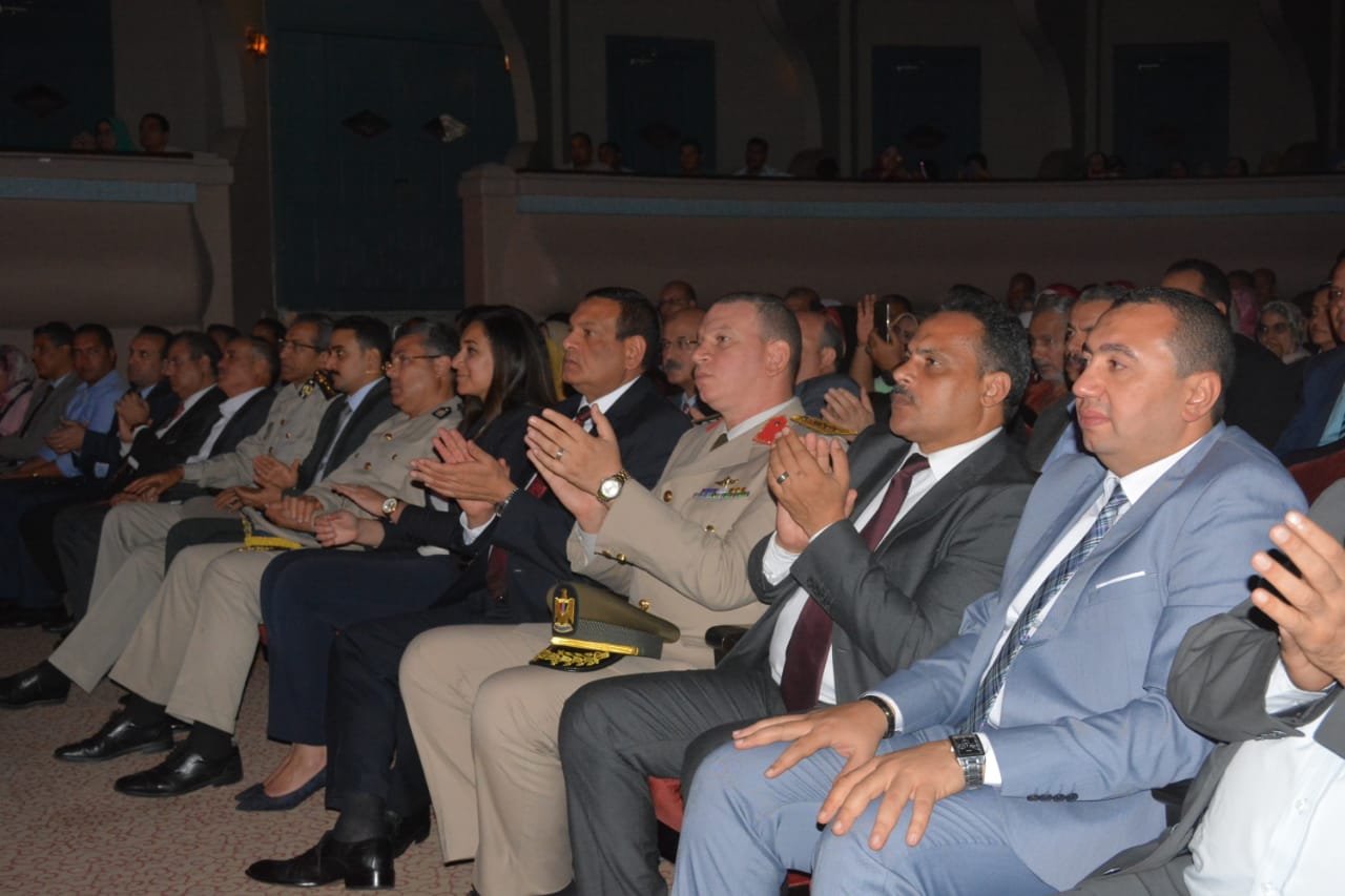 محافظ البحيرة يشهد احتفال ذكرى انتصارات اكتوبر المجيدة بدار الأوبرا بدمنهور