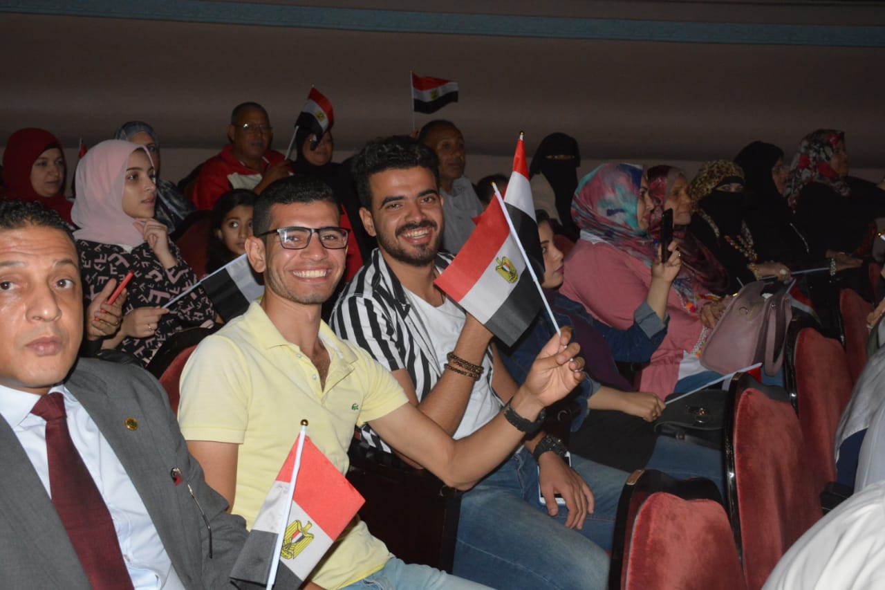 محافظ البحيرة يشهد احتفال ذكرى انتصارات اكتوبر المجيدة بدار الأوبرا بدمنهور