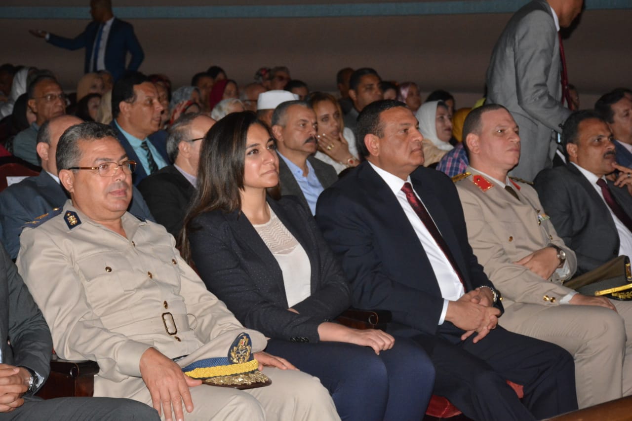 محافظ البحيرة يشهد احتفال ذكرى انتصارات اكتوبر المجيدة بدار الأوبرا بدمنهور
