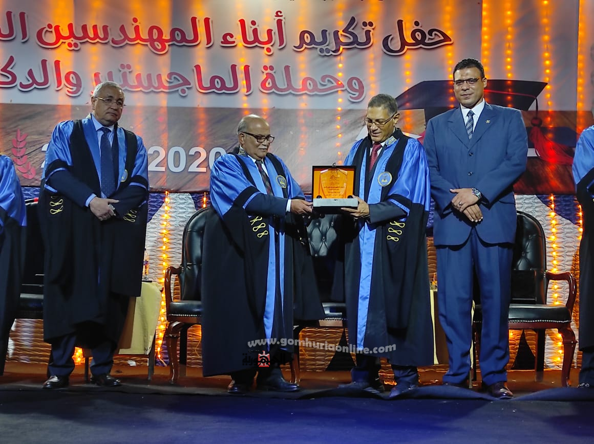 تكريم الأساتذة والمتفوقين بنادي المهندسين البحرى بالإسكندرية