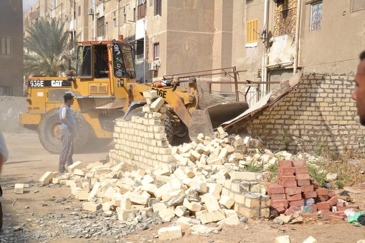  مدير أمن السويس يزيل 72 أشغالا بشوارع حى فيصل