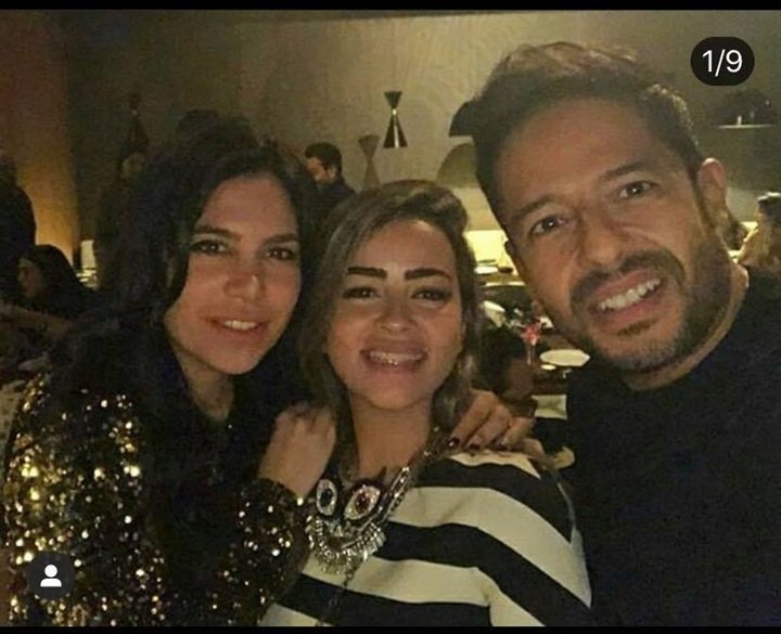 زوجة محمد حماقي تخطف الأنظار بأناقتها في حفل عيد ميلاده.. صور