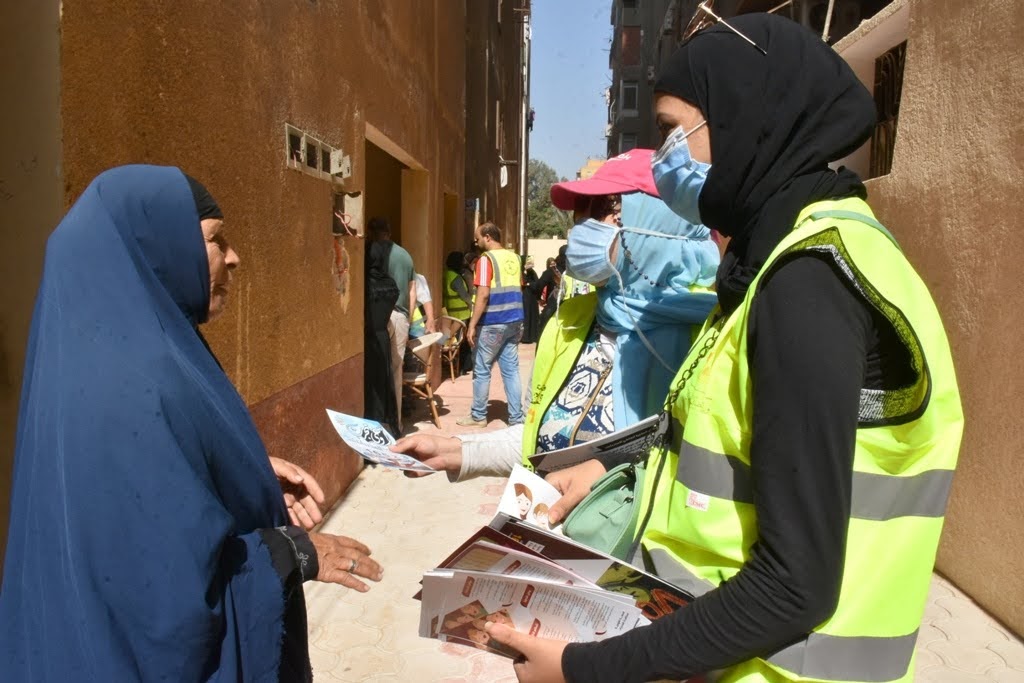 قوافل جامعة القاهرة في المناطق الأكثر احتياجًا