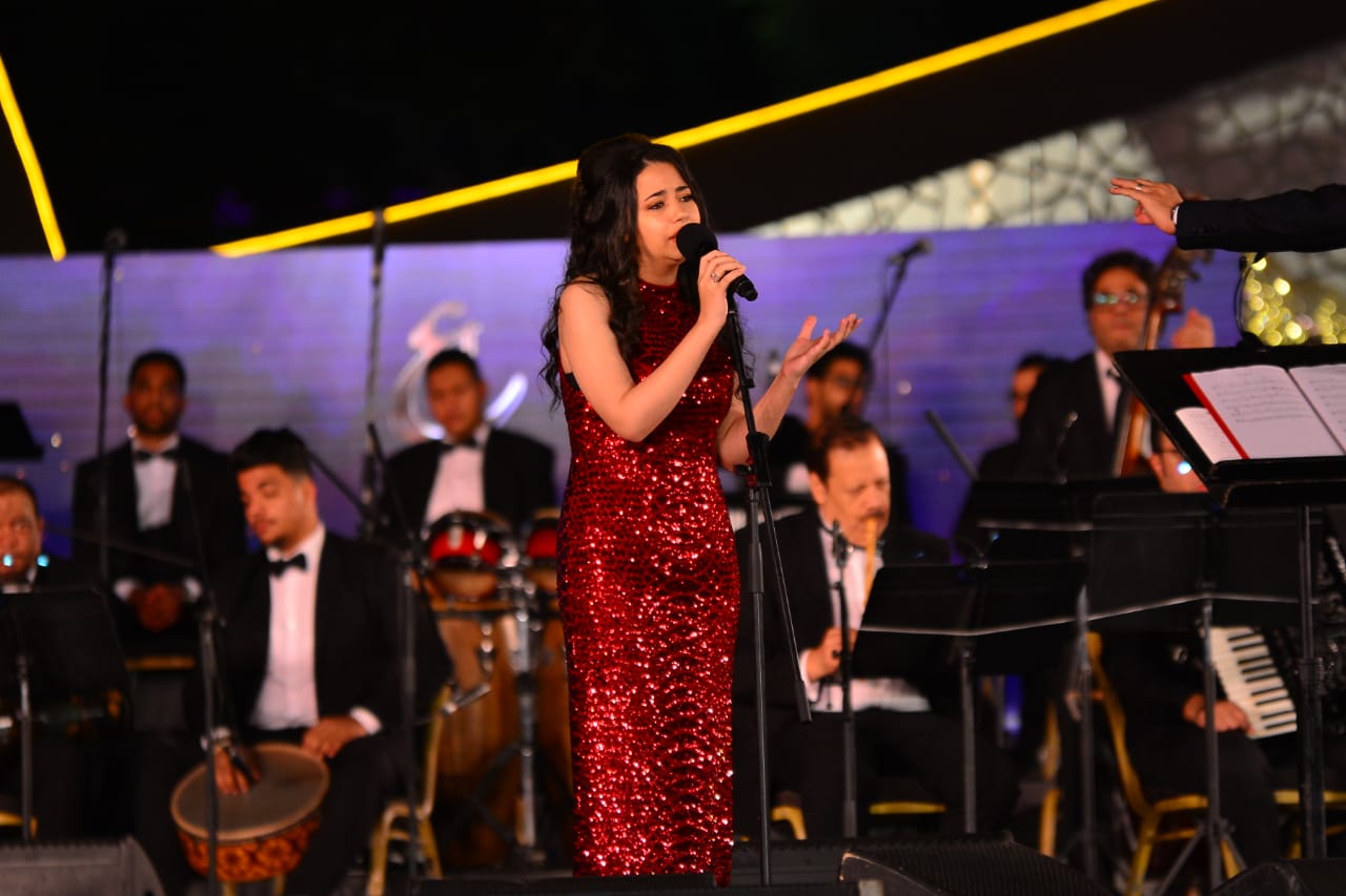 فرح الموجي تتألق في مهرجان الموسيقى العربية .صور