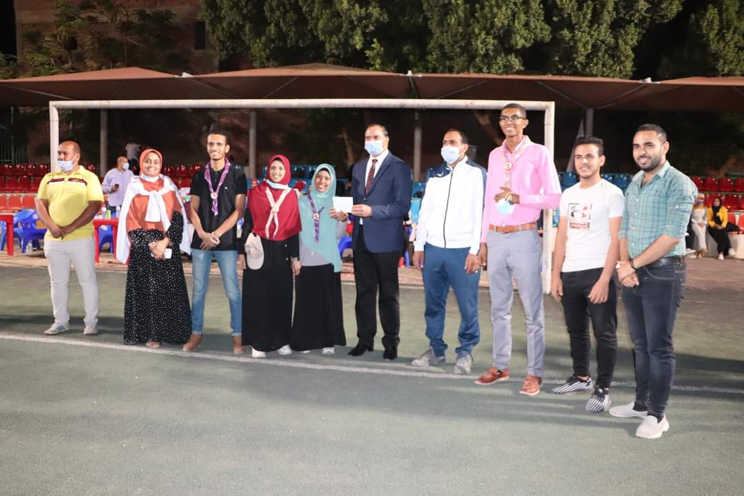 حفل توزيع جوائز مسابقة الرسم على الأسفلت بجامعة سوهاج