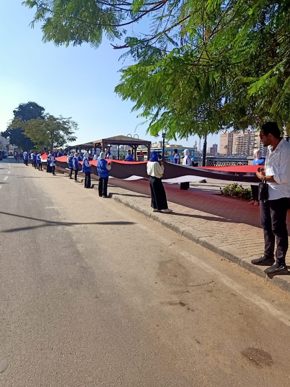 محافظ القليوبية ووكيل وزارة الشباب والرياضة يتقدمان ماراثون الجرى لشباب yly 