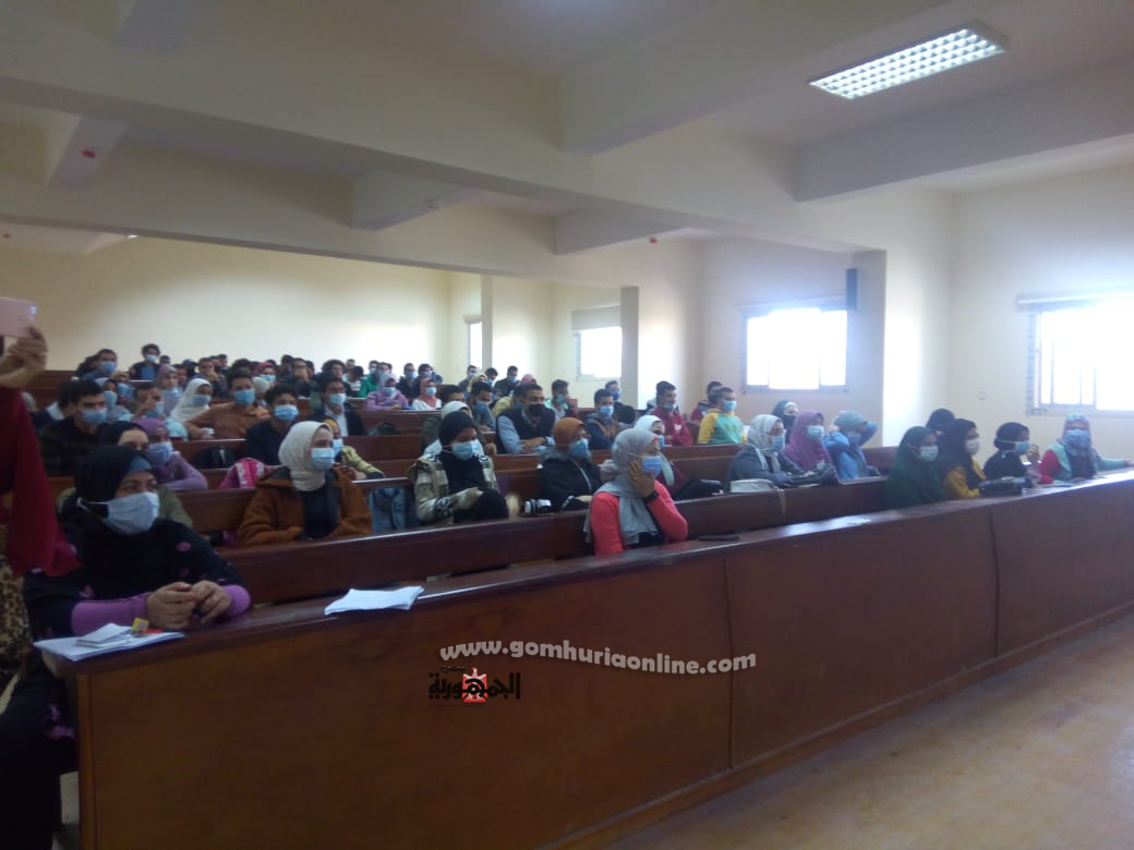 الآثار السلبیة لفیروس کورونا وکیفیة استخدام تکنولوجیا المعلومات في التغلب علیها ندوة بجامعة الفيوم