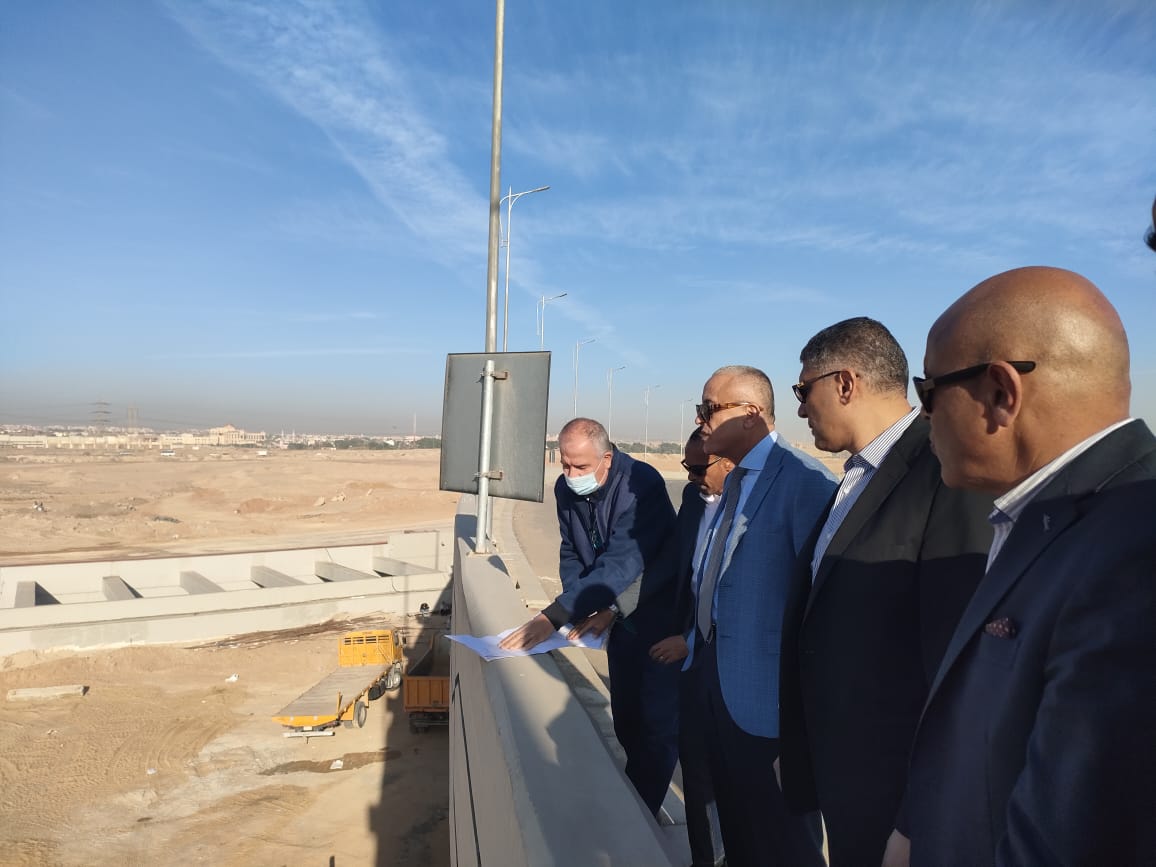 شاهد أعمال تطوير طريق الواحات بمدينة 6 أكتوبر.. صور