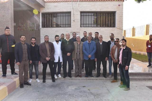محافظ مطروح في مركز العزيمة لعلاج الادمان