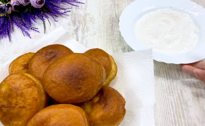 بمبولونى بالقشطه سهله وسريعة ولذيذة بالفيديو 