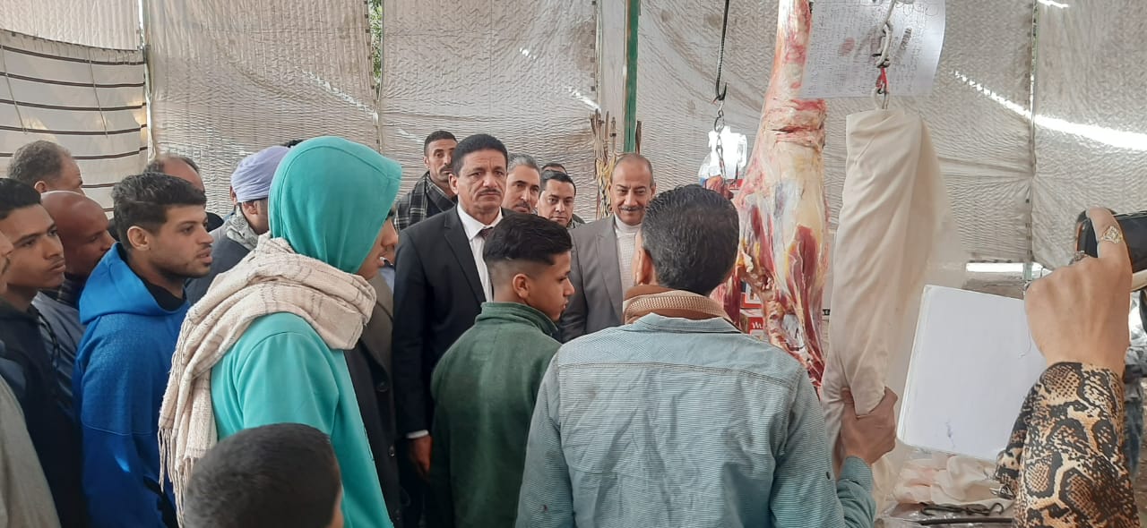 سكرتير عام محافظة أسيوط يفتتح معرض أهلًا رمضان بأبنوب
