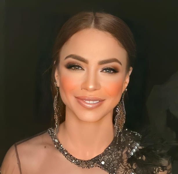 دوللي شاهين