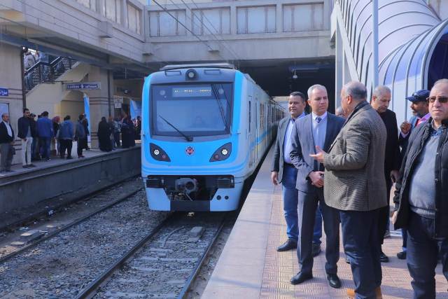 نائب وزير النقل يتابع التشغيل التجريبي لازدواج المرج 