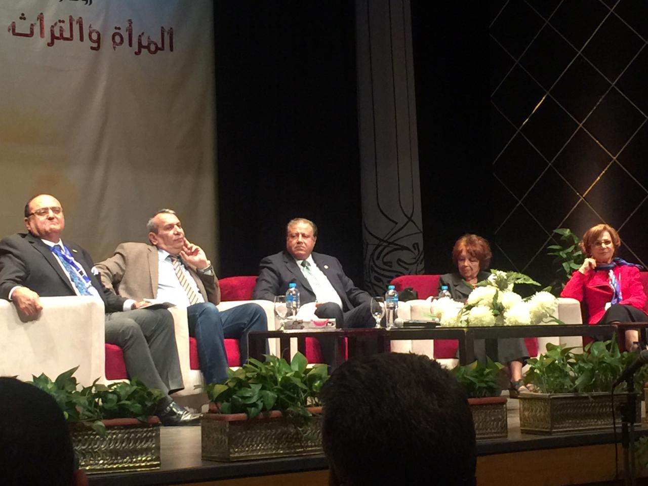 المرأة والتراث الشعبي العربي في ملتقى الثقافة الشعبية بجامعة المنصورة 