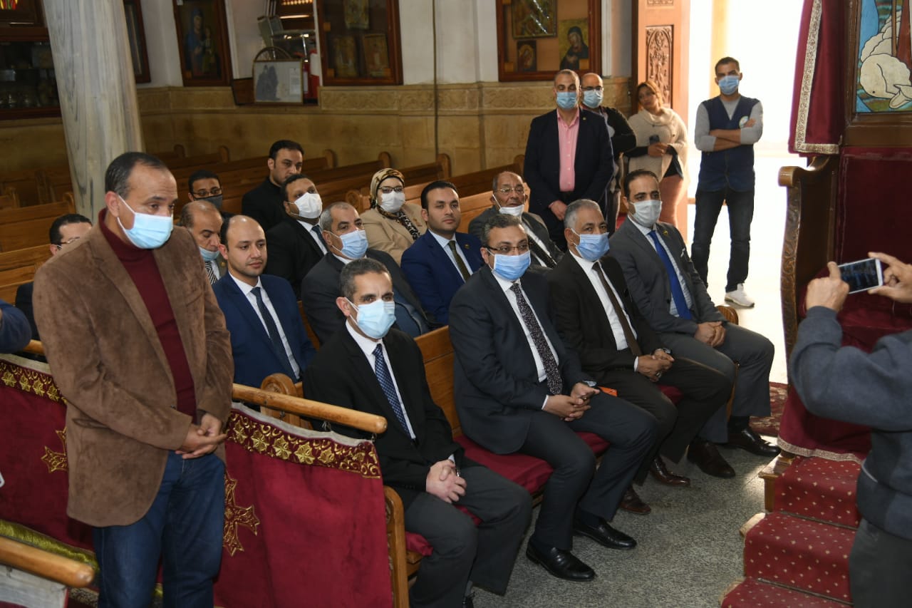 محافظ الغربية وأعضاء النواب والشيوخ في زيارة  لمسار العائلة المقدسة بسمنود