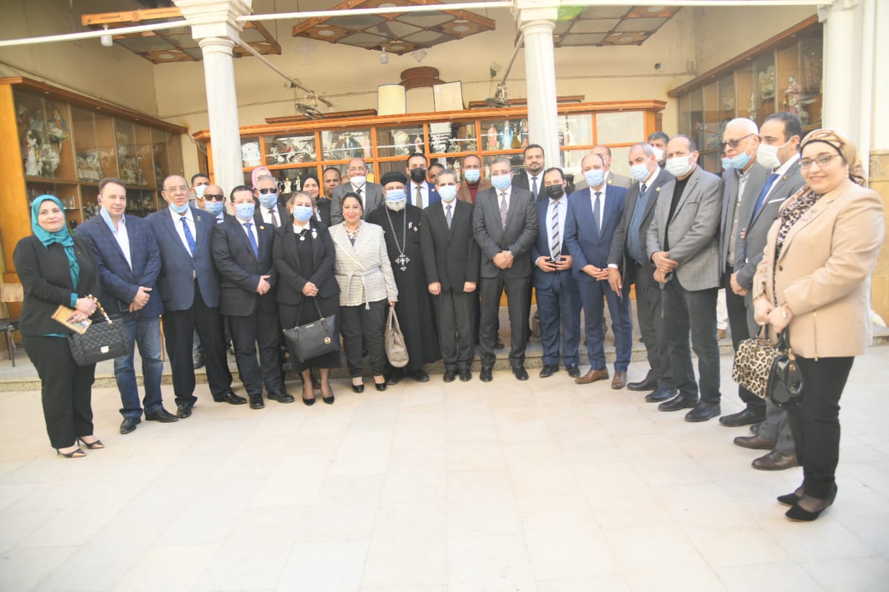 محافظ الغربية وأعضاء النواب والشيوخ في زيارة  لمسار العائلة المقدسة بسمنود