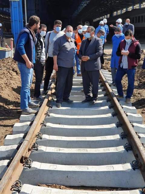 رئيس السكة الحديد يتفقد الأعمال بورش الفرز بالقاهرة