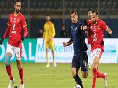 فريق الاهلى وبيراميدز