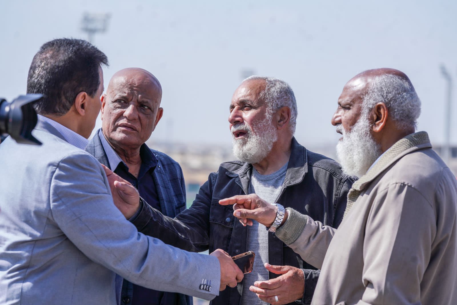 صور .. الخطيب يجتمع بنجوم الكرة القدامى بالأهلى 