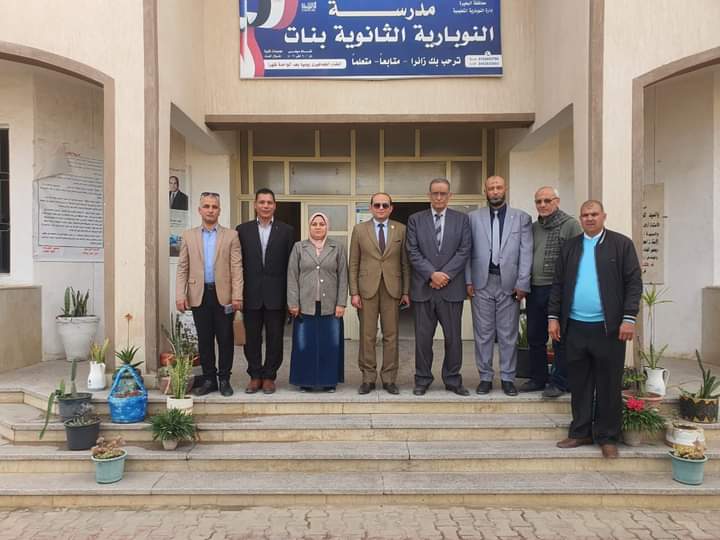 وكيل تعليم البحيرة يتابع انتظام الدراسة بالنوبارية 