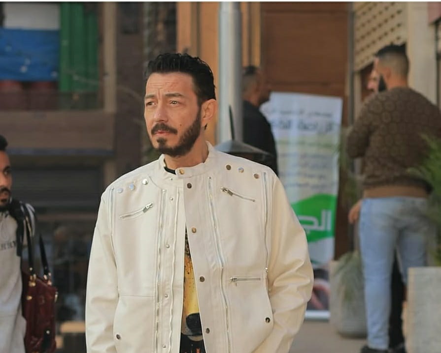 الفنان أحمد زاهر