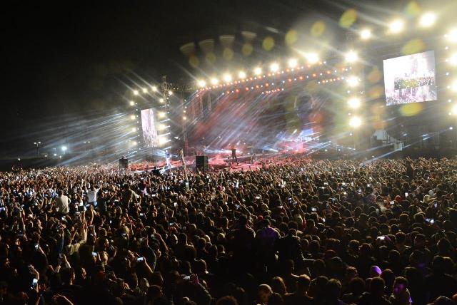 مارسيلو والعسيلي يشعلان الجزء الأول من حفل الأكاديمية البحرية 