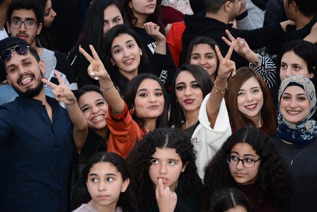 مارسيلو والعسيلي يشعلان الجزء الأول من حفل الأكاديمية البحرية 